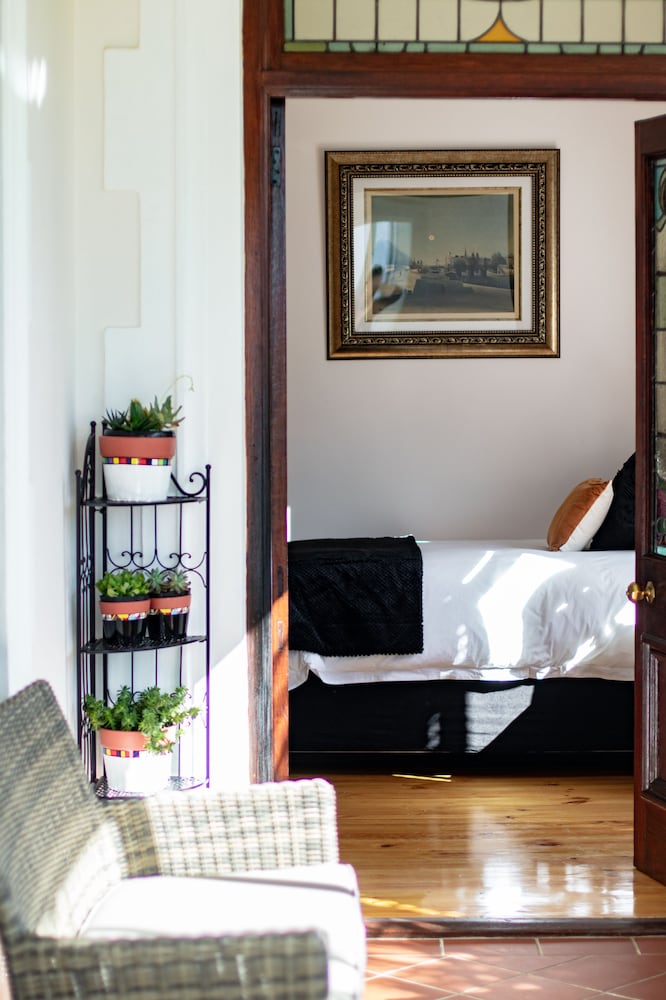 Carmichael Guest House 23/76