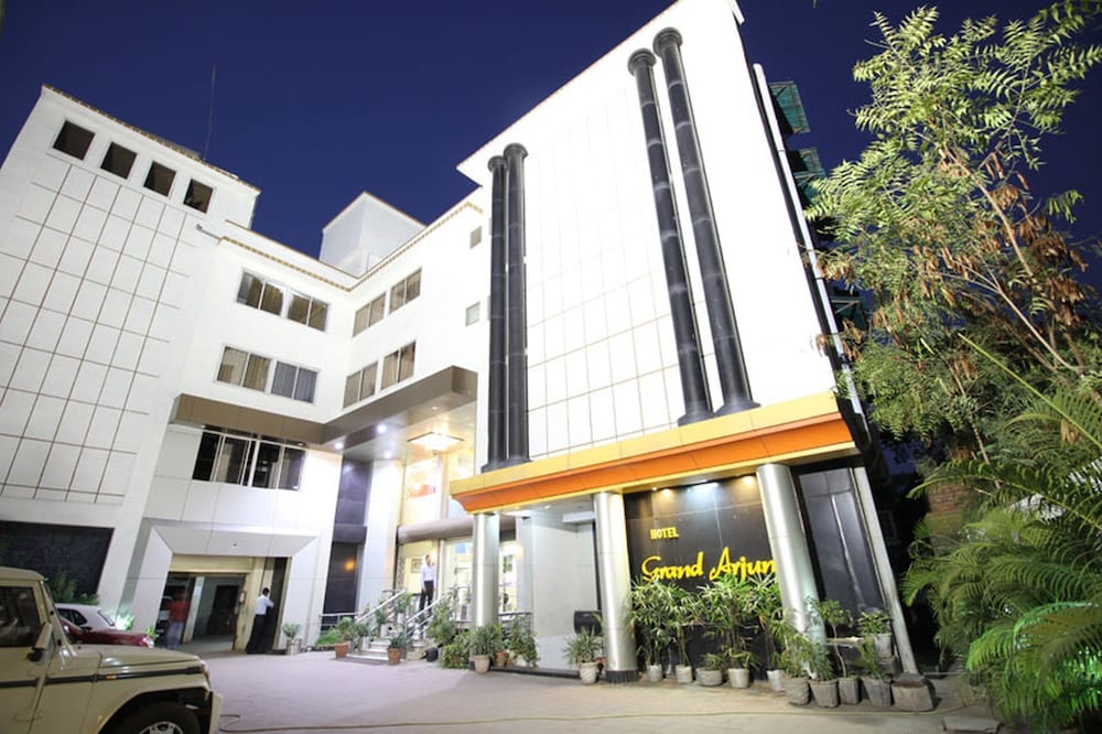 HOTEL GRAND ARJUN 2/50
