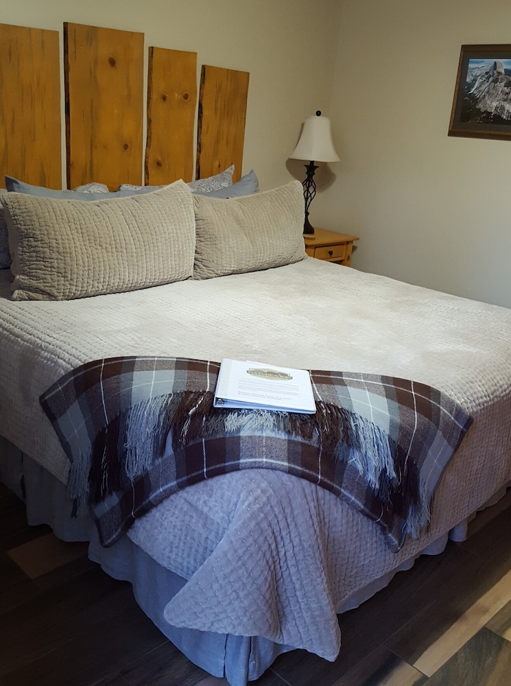 Natures Inn Bed and Breakfast Yosemite 16/50