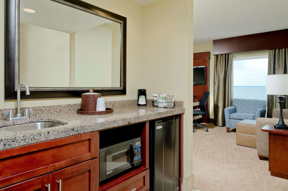 Hampton Inn And Suites Ocean City Bayfront Convention Center 38/41