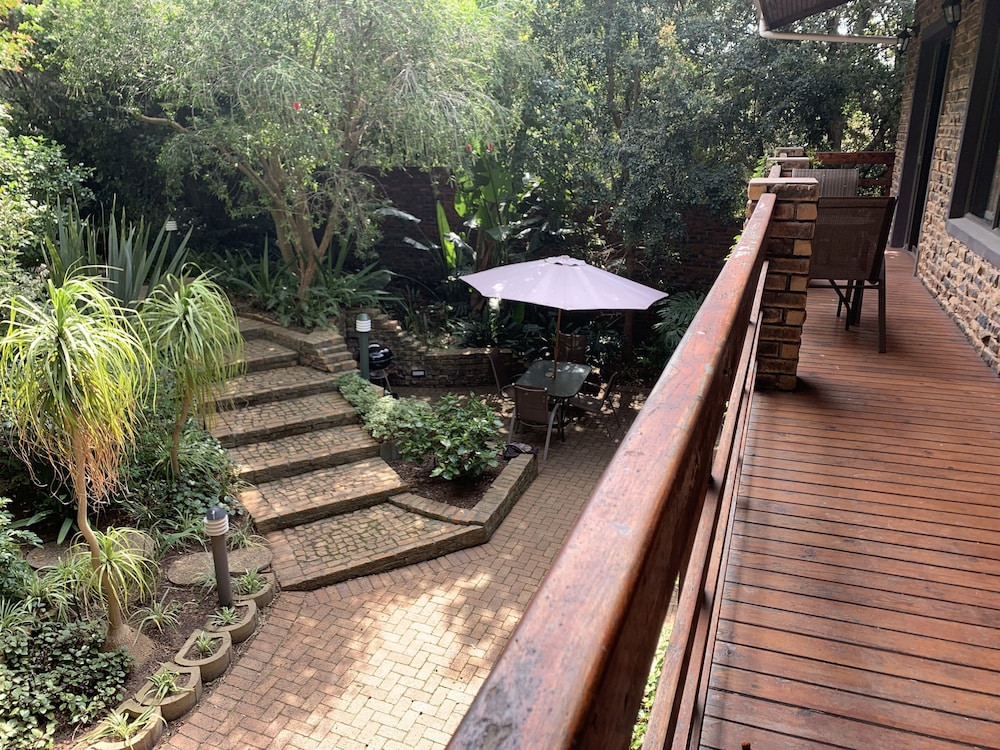 Highlands Lodge Guest House 22/27