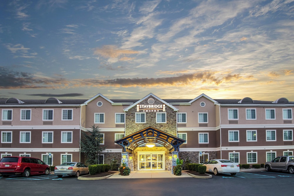 Staybridge Suites Allentown West 1/40