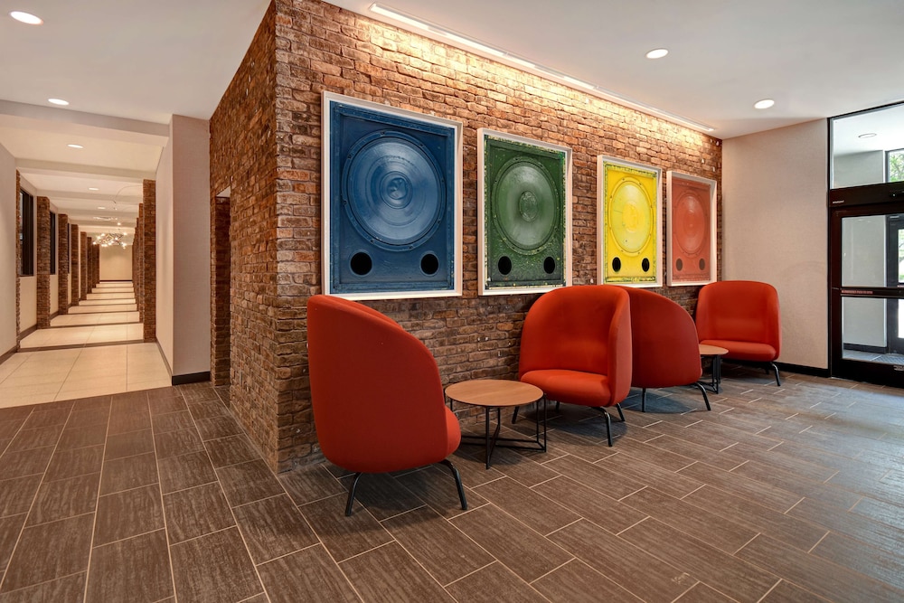 Home2 Suites by Hilton Kalamazoo Downtown 59/67