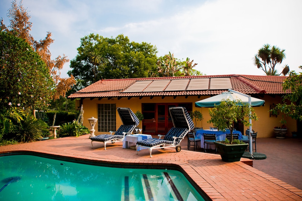 Little Tuscany Boutique Hotel 20/22