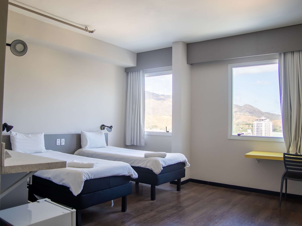 STANDARD, TWIN BEDS