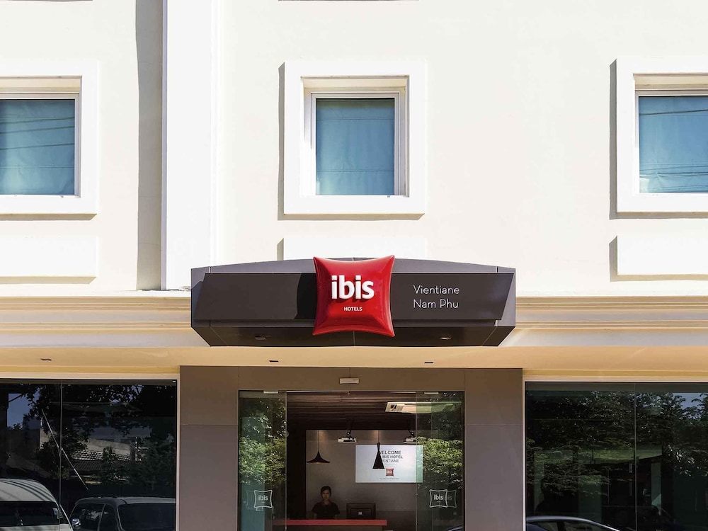 IBIS VIENTIANE NAM PHU 1/25