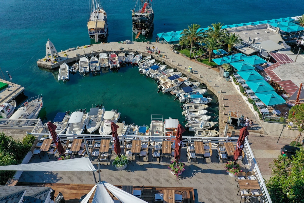 PORTO EDA HOTEL 49/55