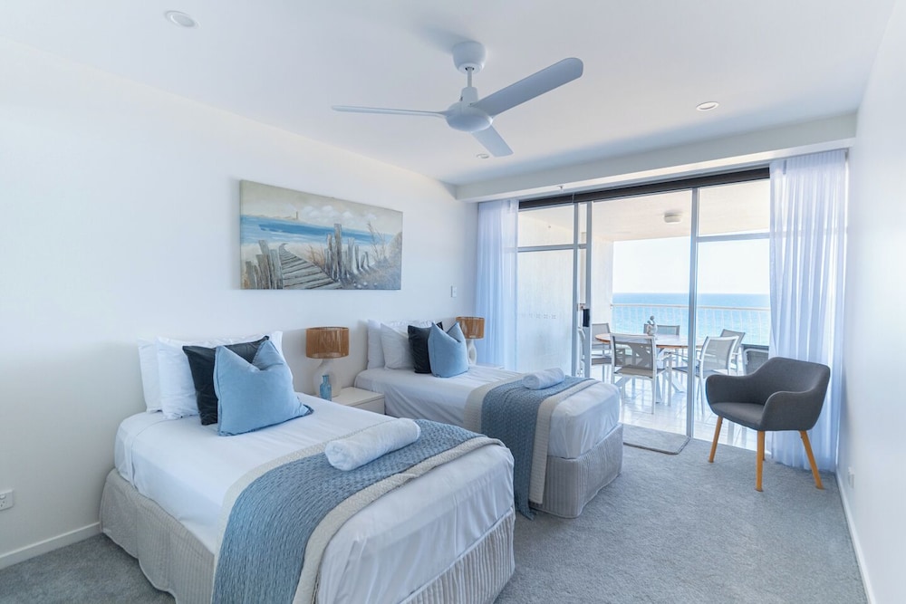 Burleigh Surf Apartments 17/77