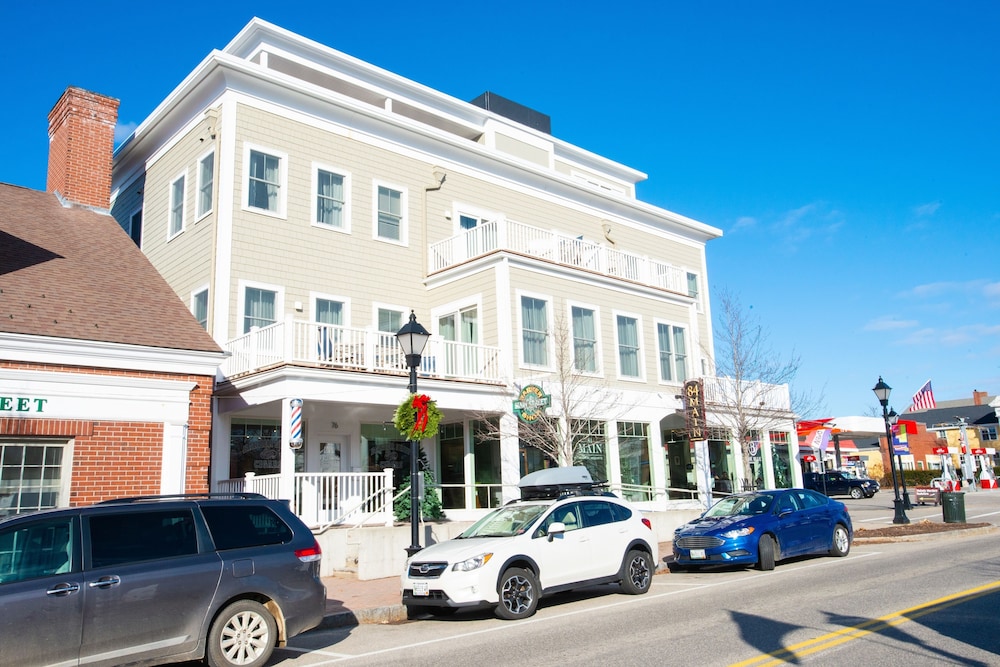 Capital Resorts 84 Main 58/66