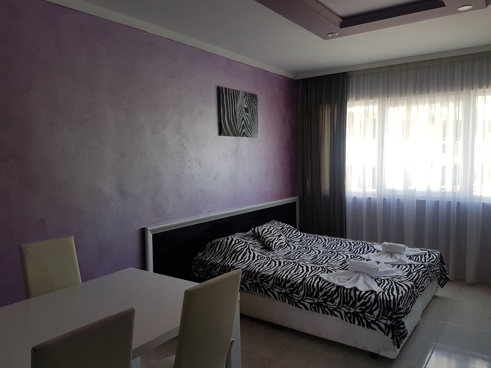 BAHAMI RESIDENCE 19/68
