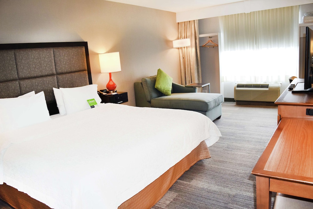 Hampton Inn & Suites By Hilton Calgary- University Northwest 20/61