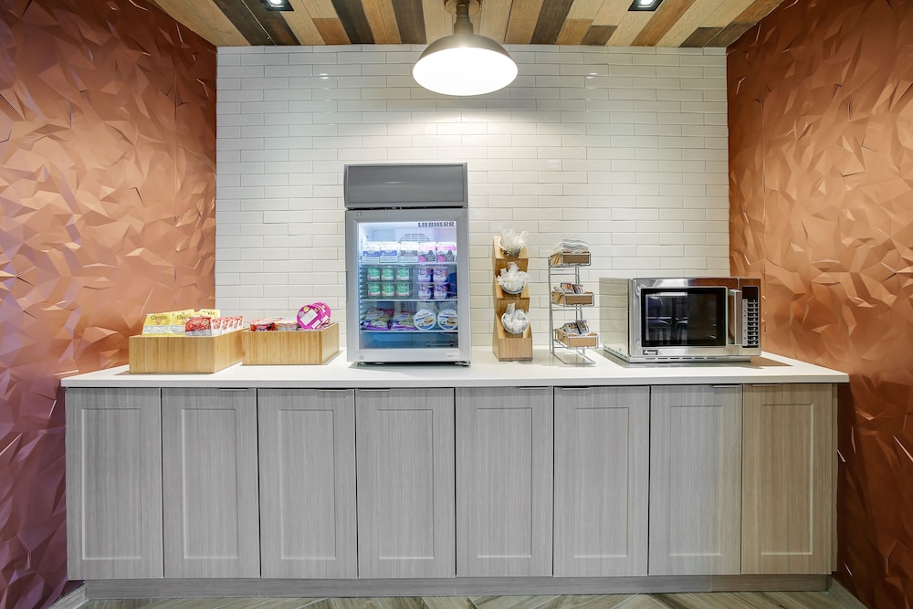 Fairfield Inn & Suites by Marriott Bardstown 7/42