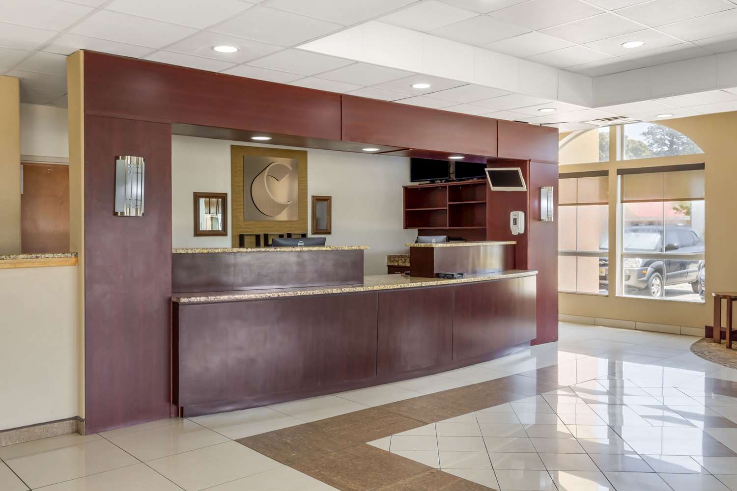 Comfort Inn & Suites Chesapeake - Portsmouth 8/33