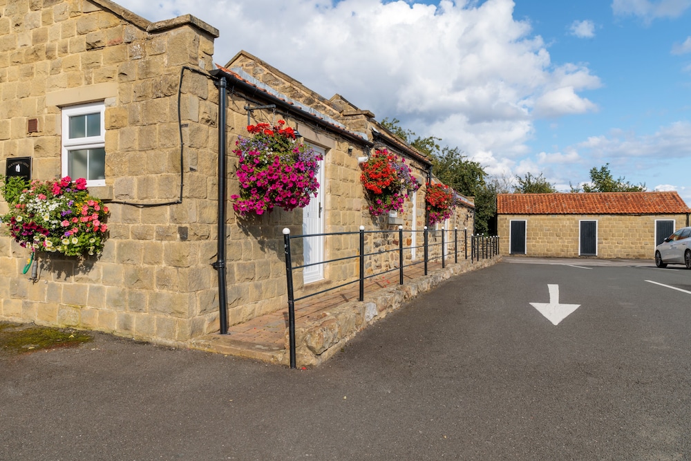 Blacksmiths Arms Inn 48/53