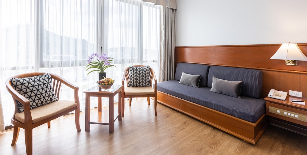 Royal Phuket City Hotel 54/90