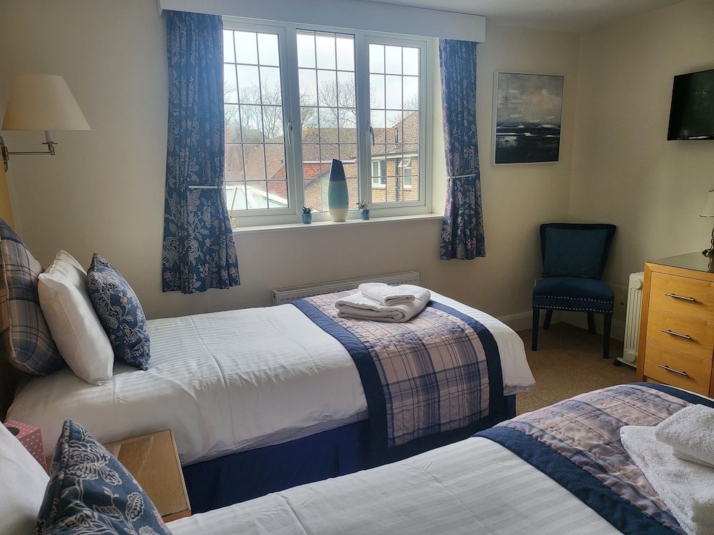Little Silver Country Hotel 6/43