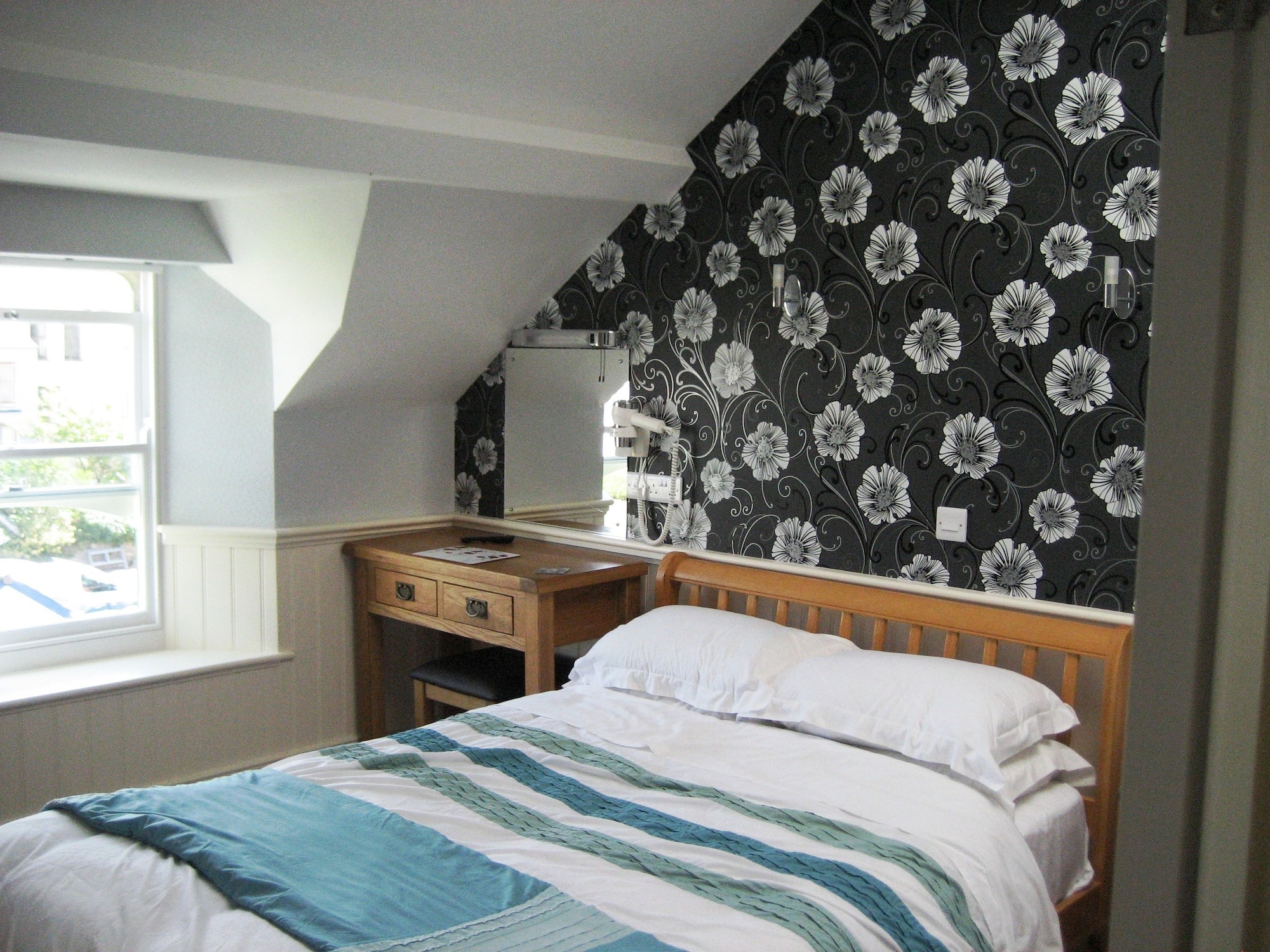 1 Bedroom, Apartment, Double Bed, Sofa, Top Deck