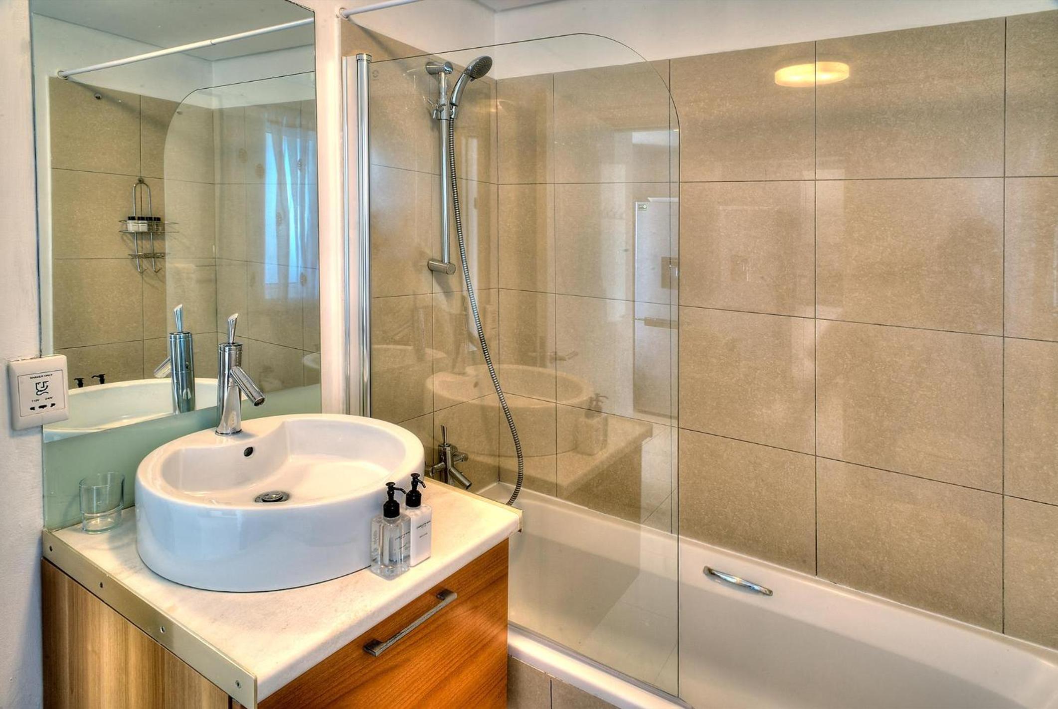 Horizon Bay 1404