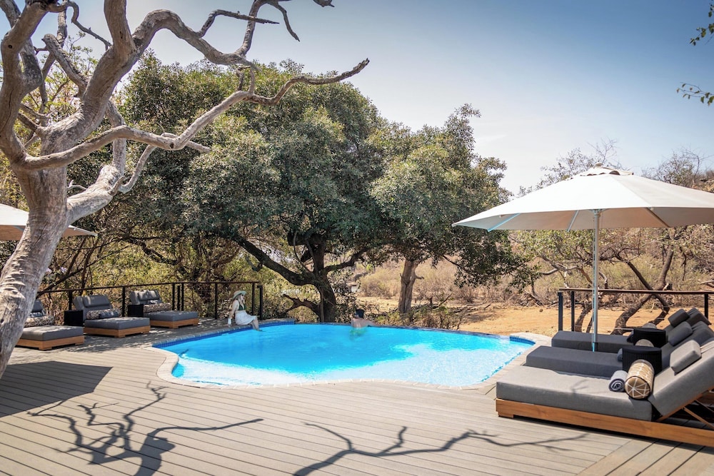 Tuningi Safari Lodge 48/50
