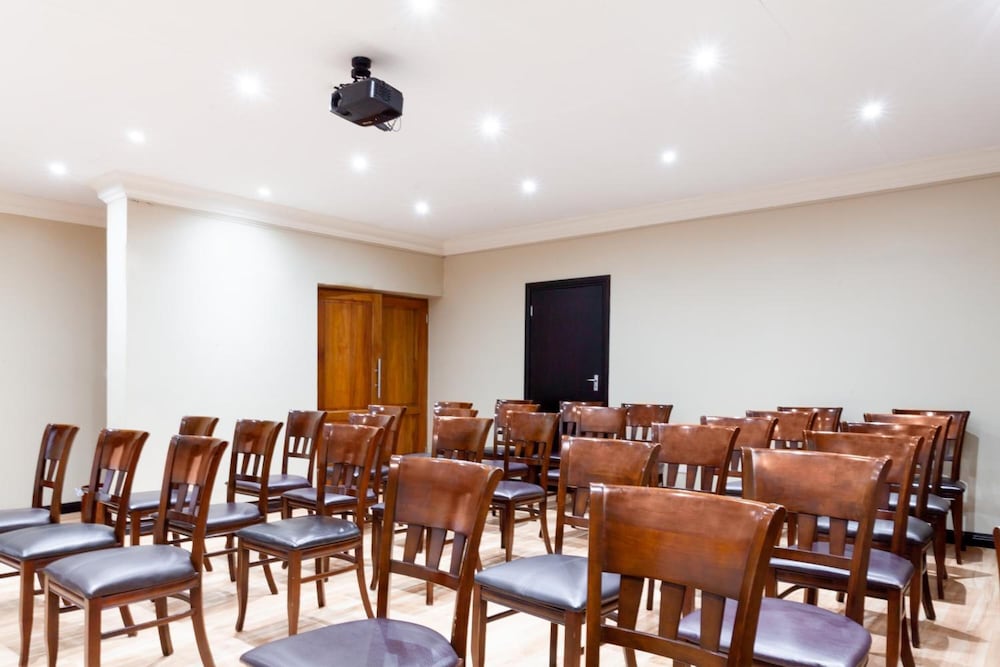 InnJoy Boutique Hotel 44/50