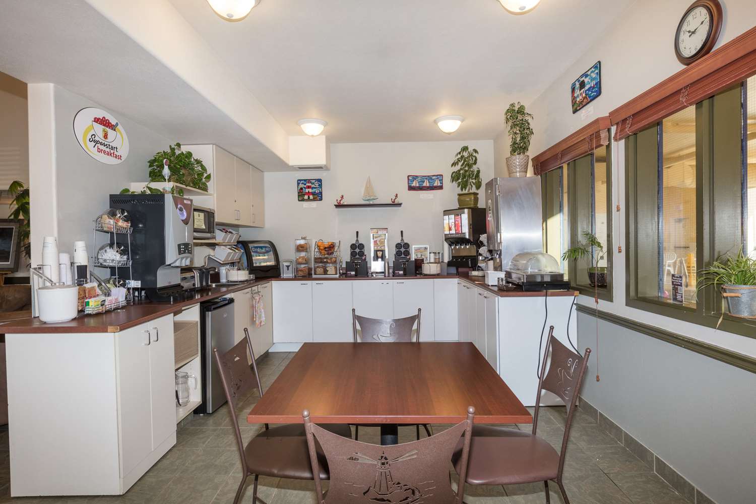 Super 8 By Wyndham Amherst NS 33/49
