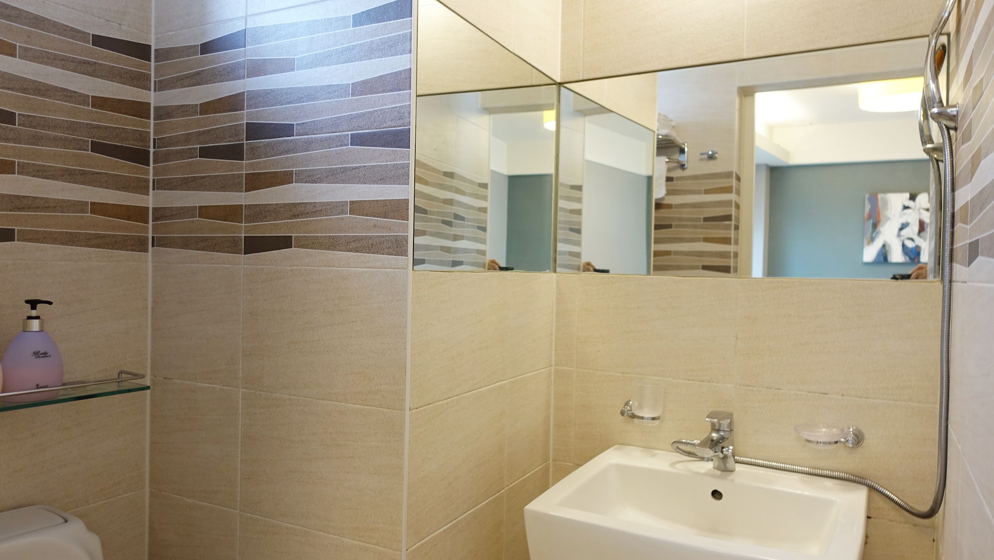 غرفة قياسية ثلاثية بسرير مزدوج وسرير فردي، HOTEL QB SEOUL DONGDAEMUN 4/5