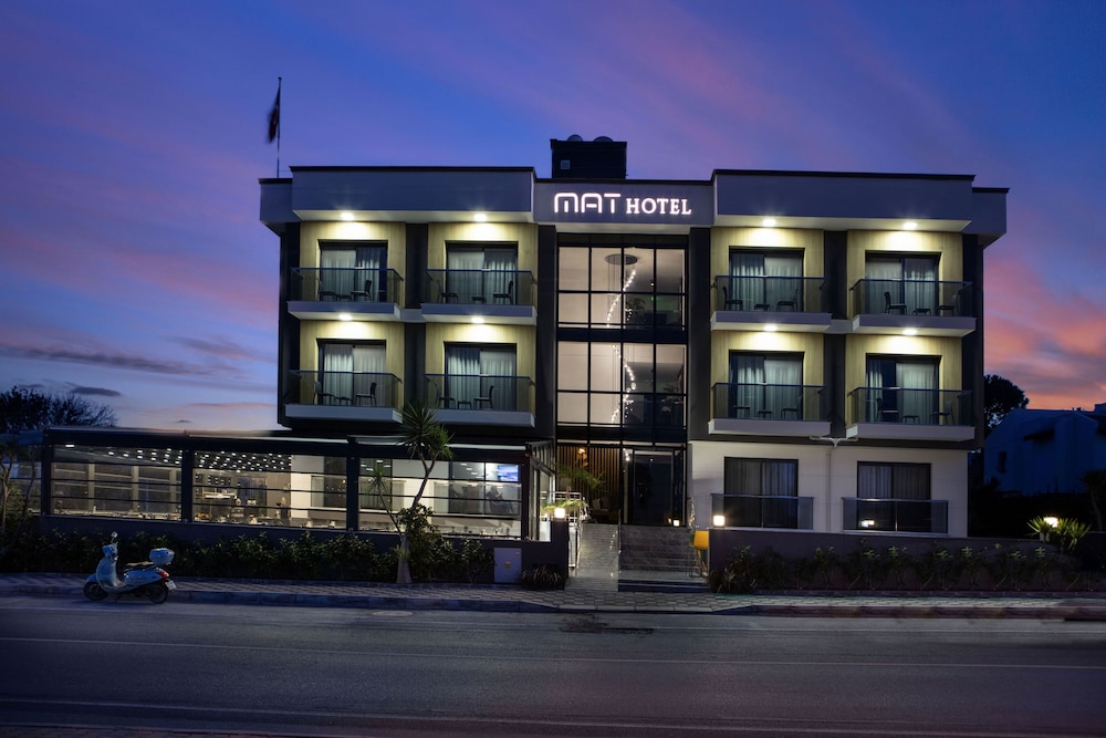Mat Boutique Hotel 1/36