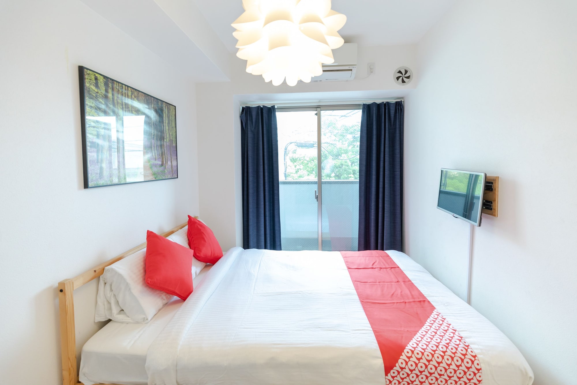 SEMI ROOM, SEMI DOUBLE BED