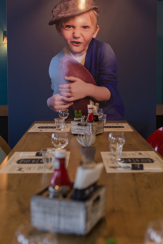 restaurant cafeteria
