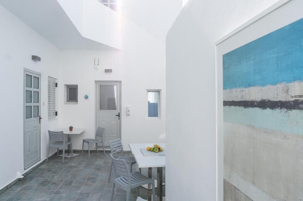 Pelican Paros 42/50
