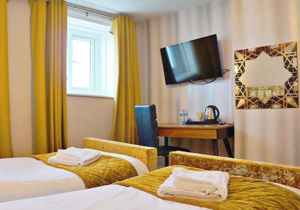 The Pier Hotel 20/80