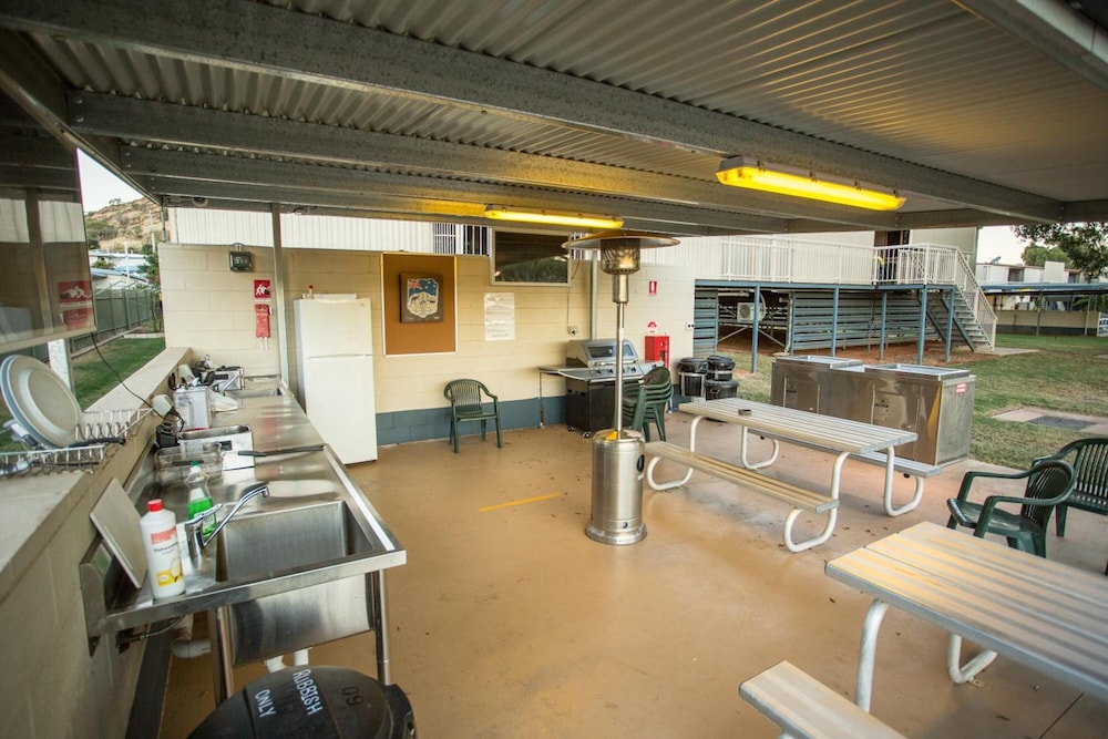 LEICHHARDT ACCOMMODATION 23/45