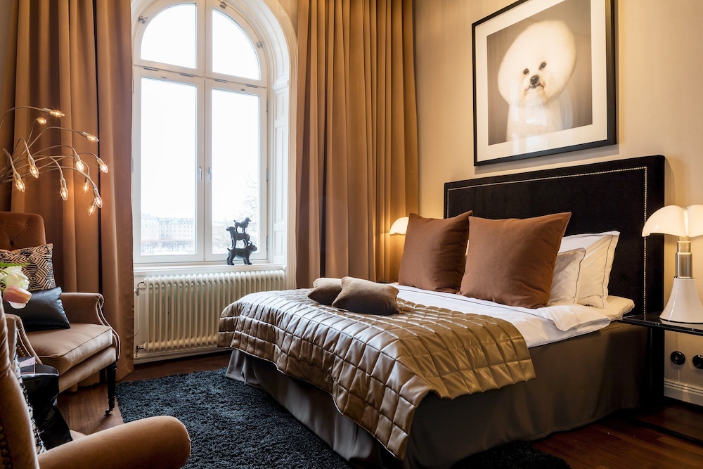 CLASSIC, KING BED