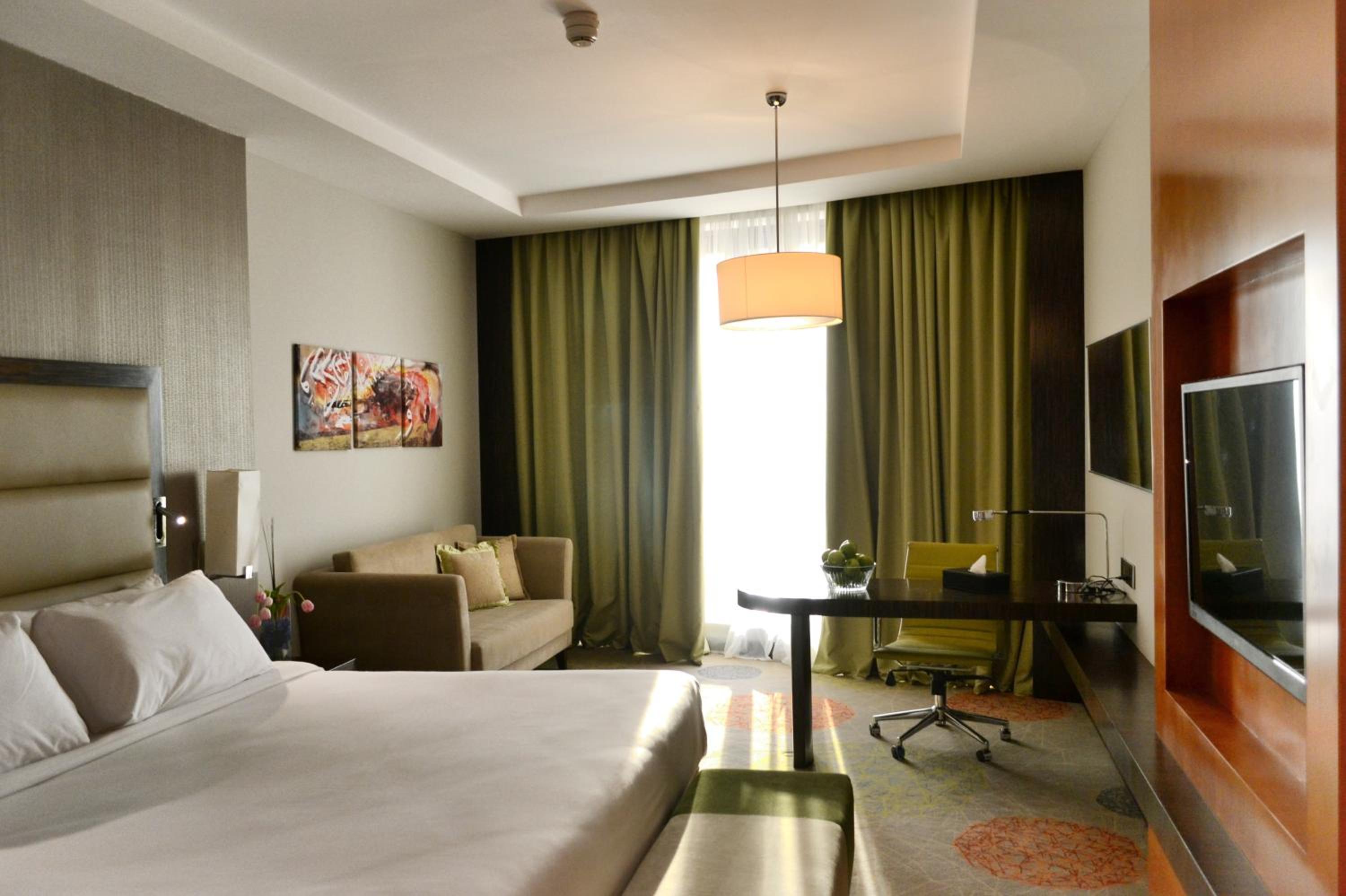 Premium, King Bed, Lounge Access