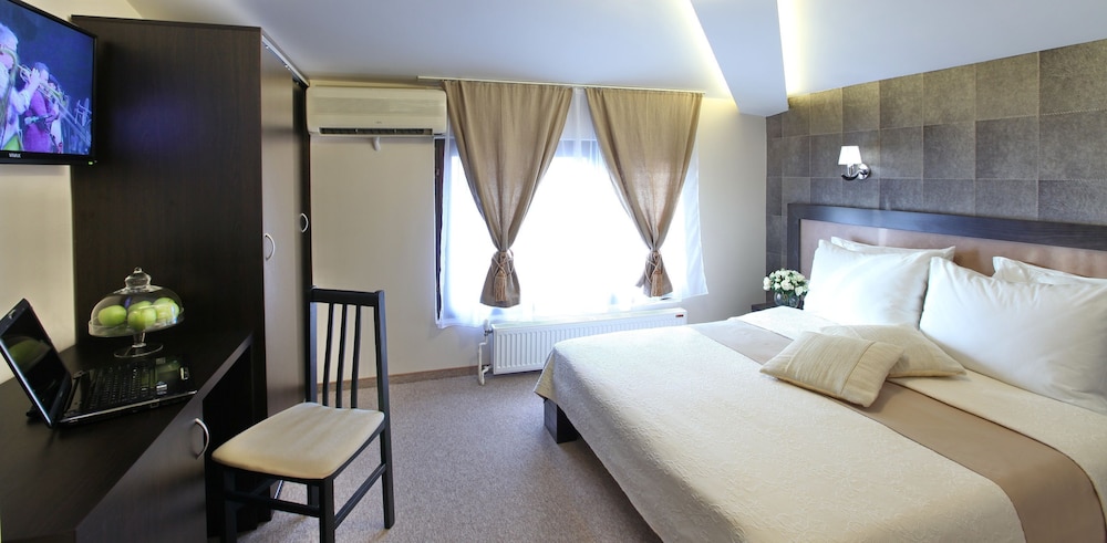 Garni Hotel Vozarev 9/67