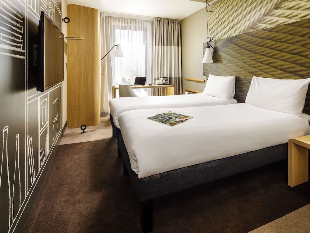Ibis London Canning Town 31/66