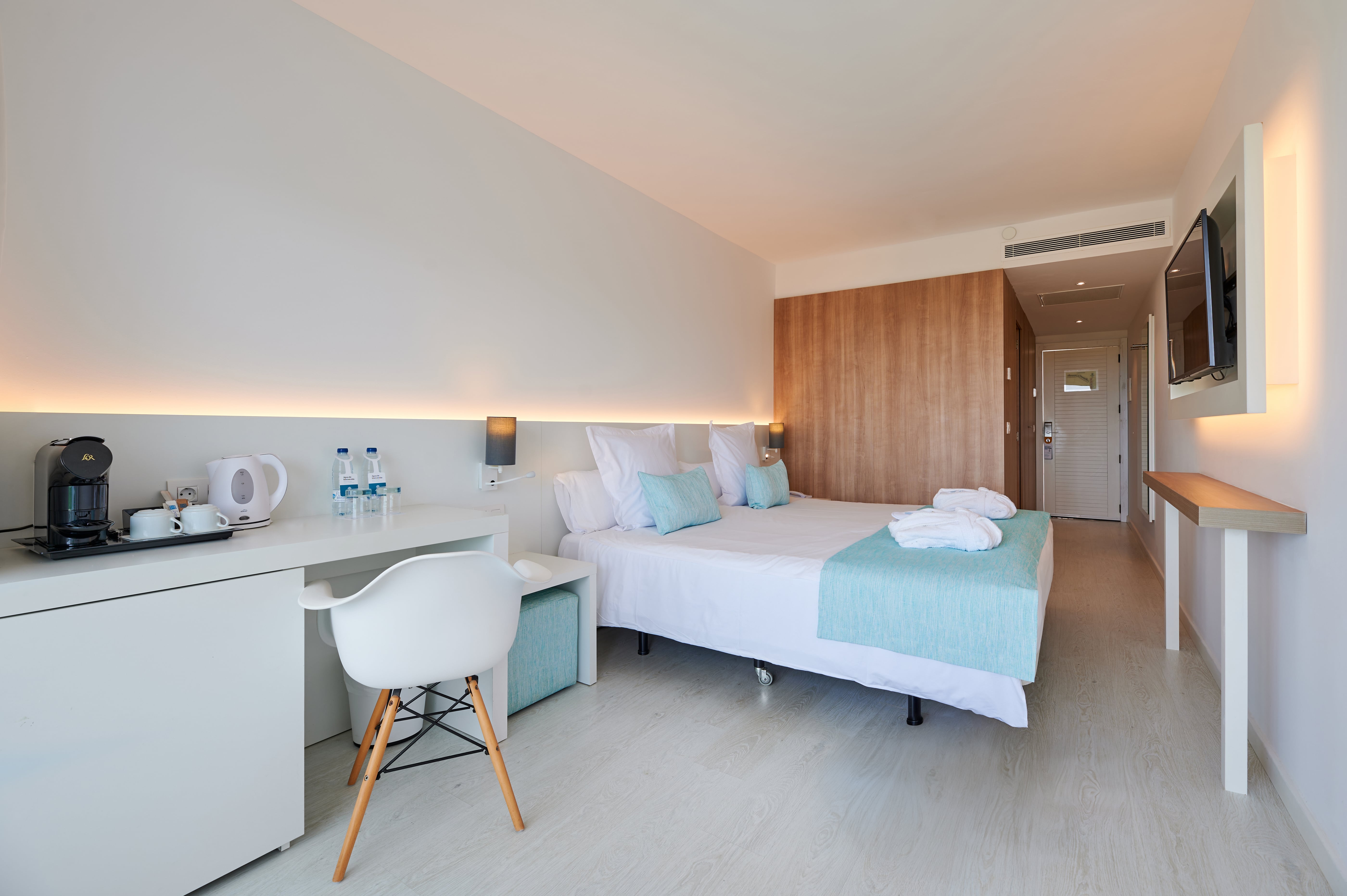 Superior, Double Bed, Sea Front