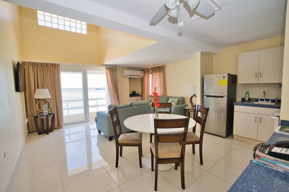 Horizon View Beach Hotel 25/46