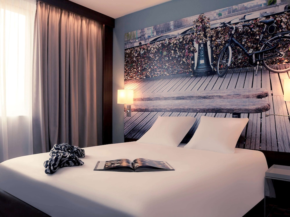 Mercure Paris Ivry Quai de Seine Hotel 33/79