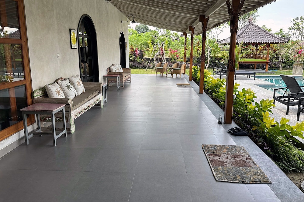 Devi's Place 40/50