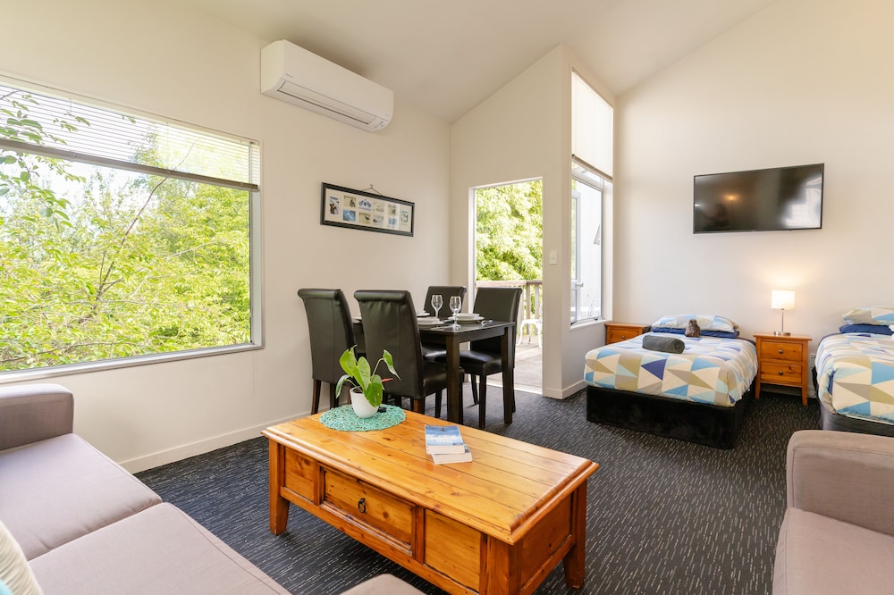 Haka House Queenstown 33/56