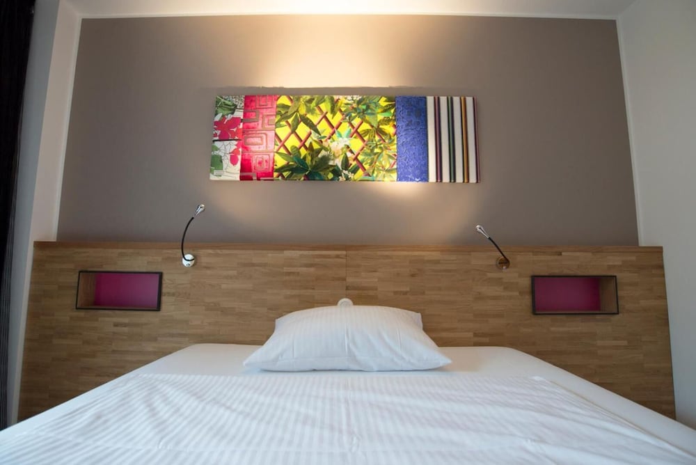 Fab Hotel 14/33