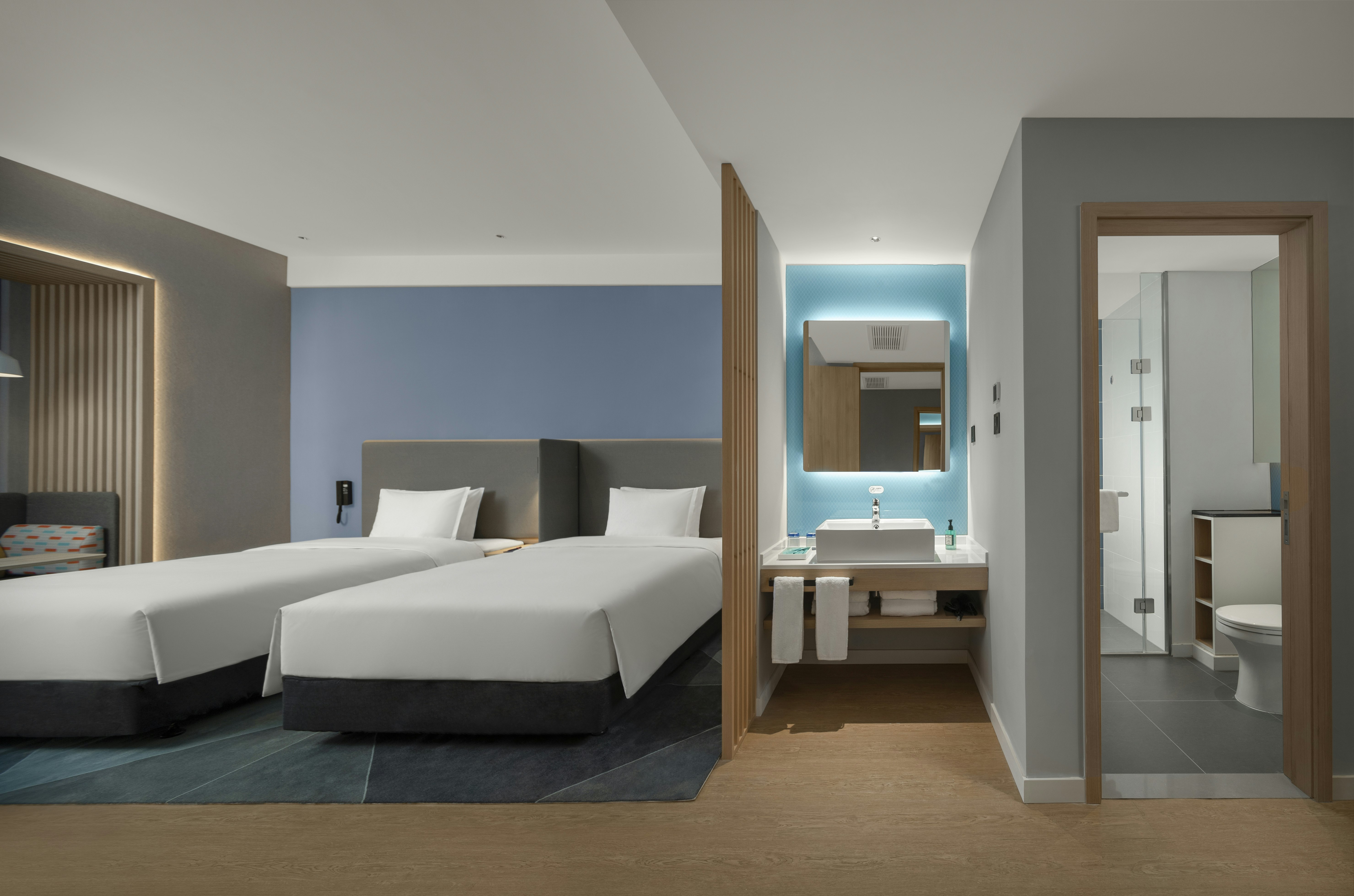 Holiday Inn Express Nanchang Riverside 26/77