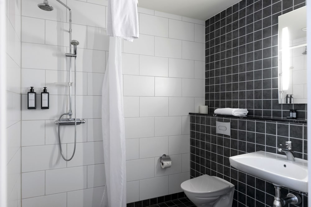 Hotel Bishops Arms Koping 56/60