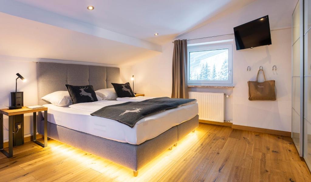 Chalet, Suite