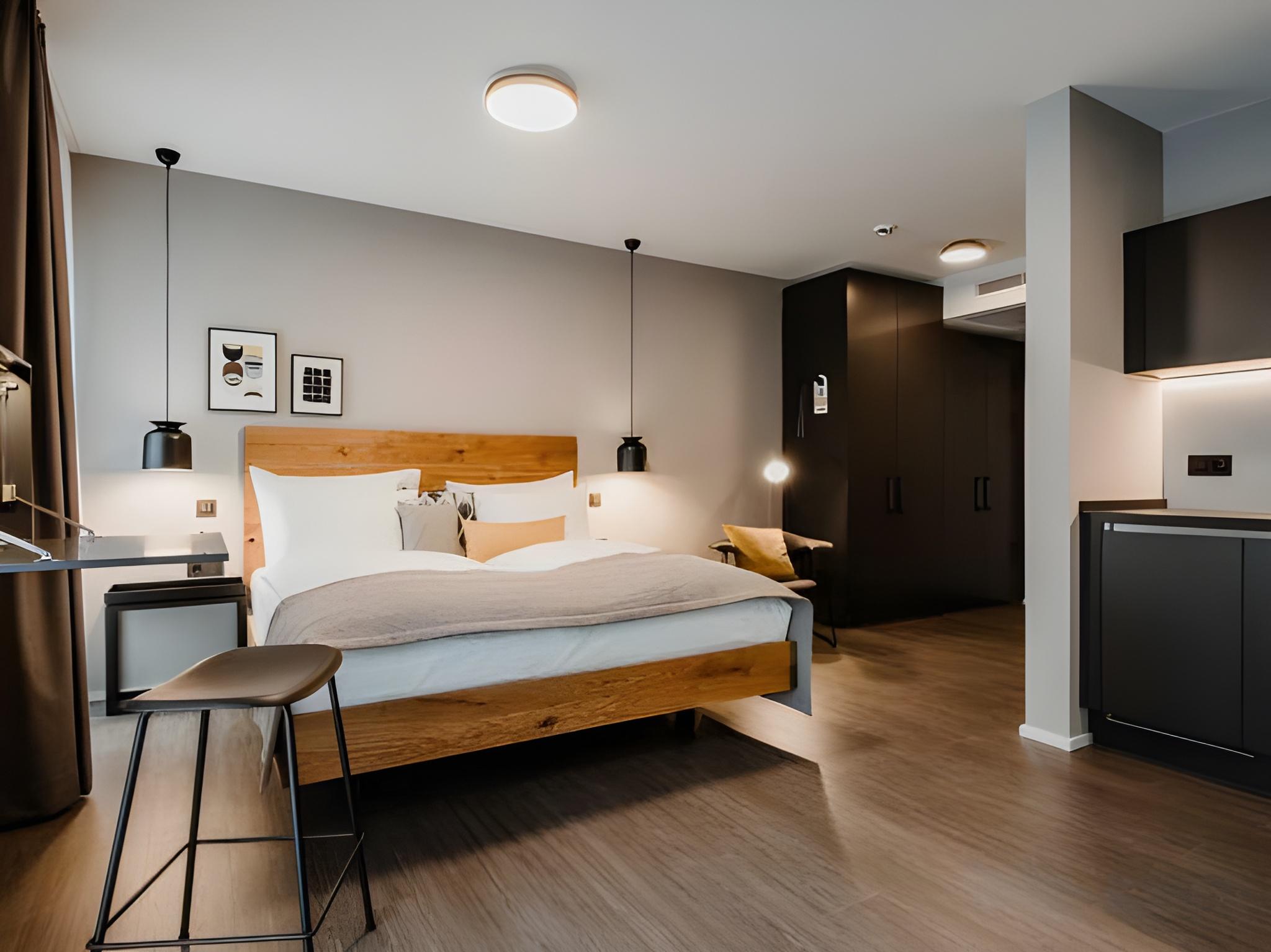 1 BEDROOM, BUSINESS, PREMIUM, APARTMENT