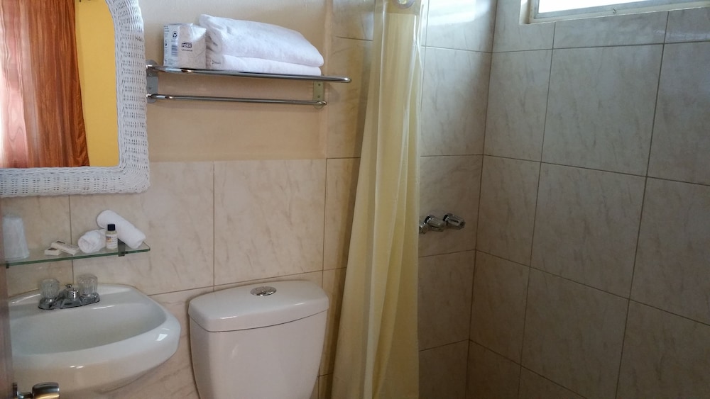 Combate Beach Resort Ex Parador 46/50