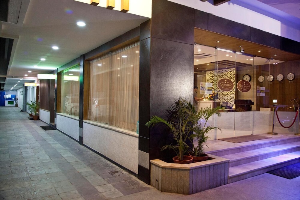 HOTEL PRINCE GARDENS 3/31