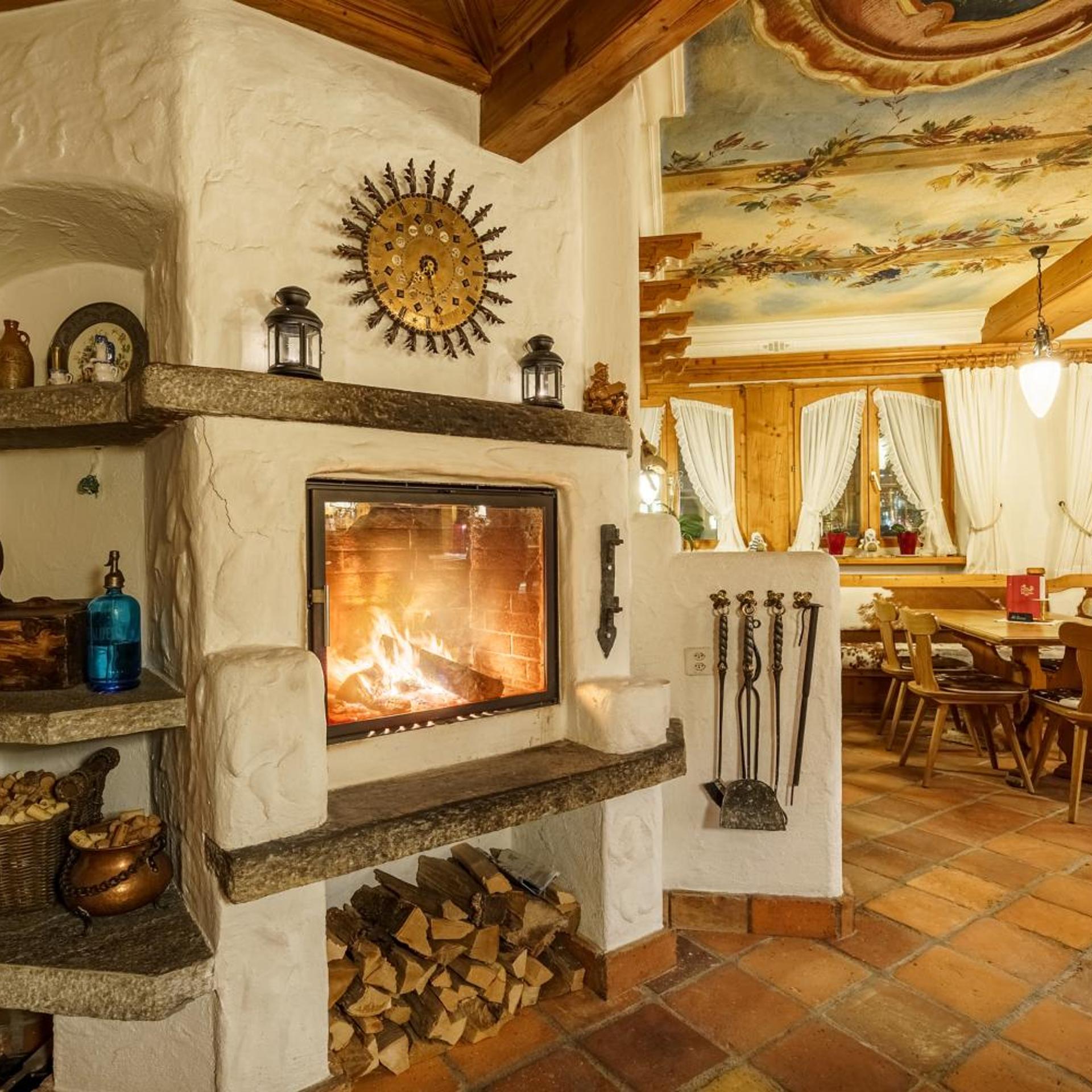 HOTEL ALPENROYAL 40/55