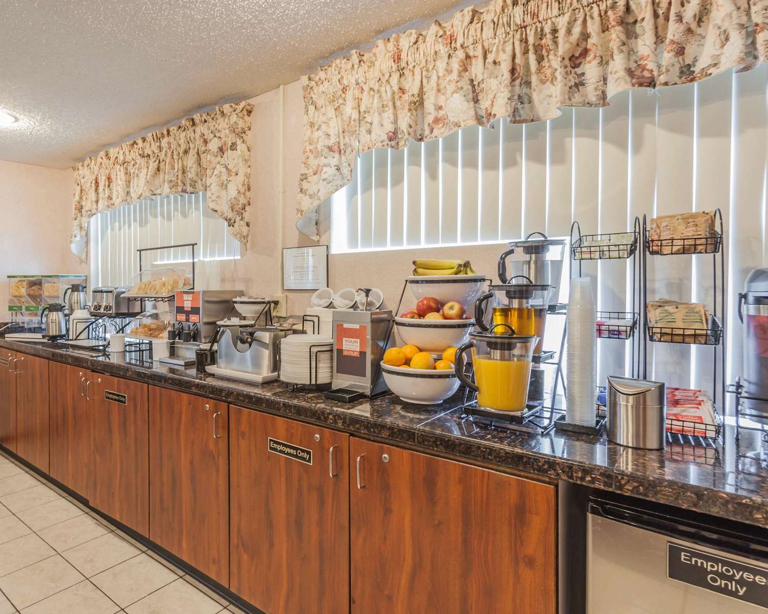 Comfort Inn On The Bay 8/8